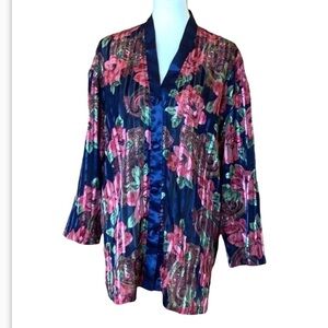 Vintage Victoria’s Secret gold label floral print sleep shirt Size Medium